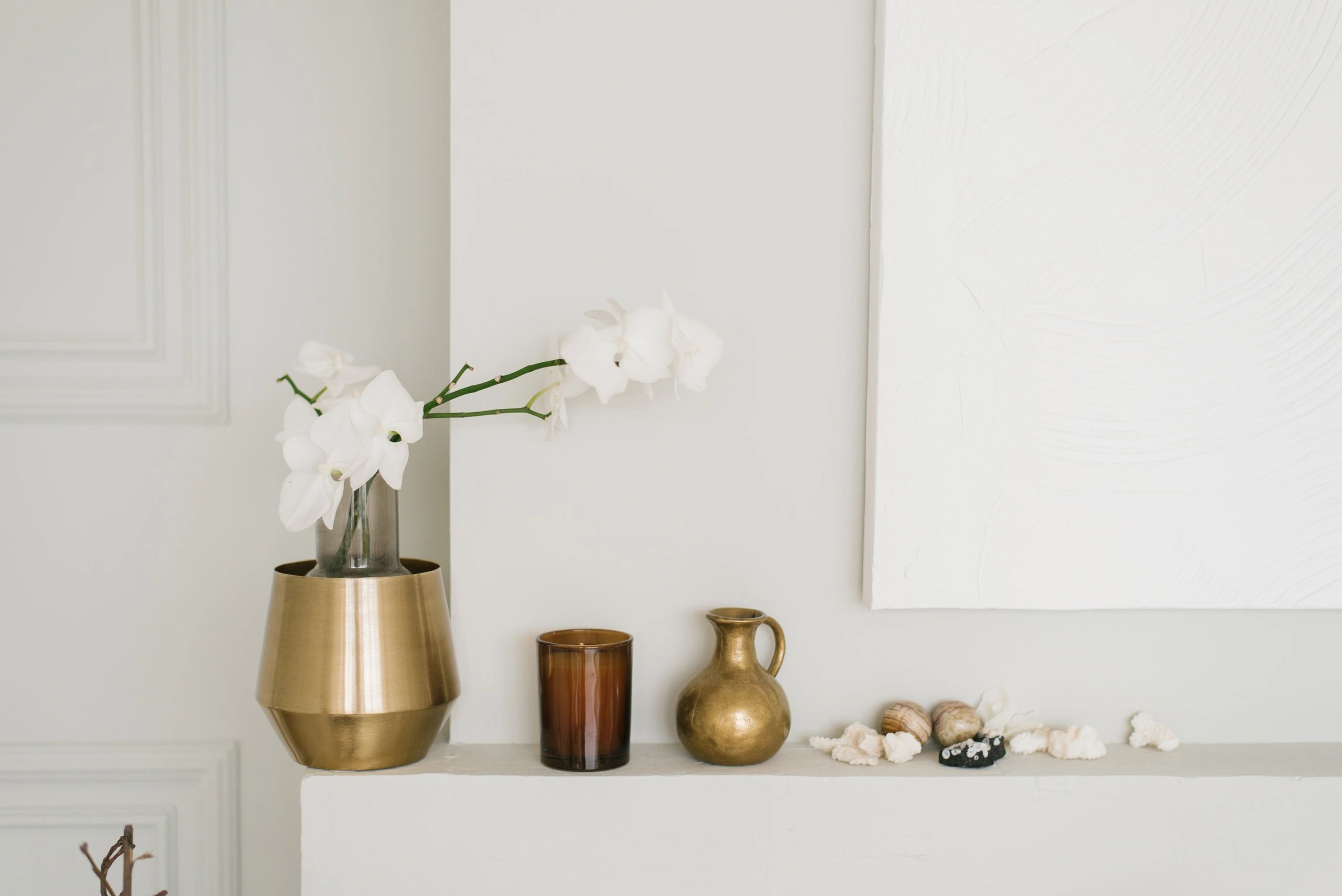 Stylish home decor of the living room in